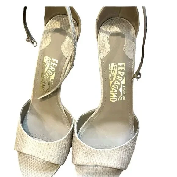 🔥 Ferragamo heels. Open toe. Brand new with crystal and gold metallic heels. - Picture 6 of 7